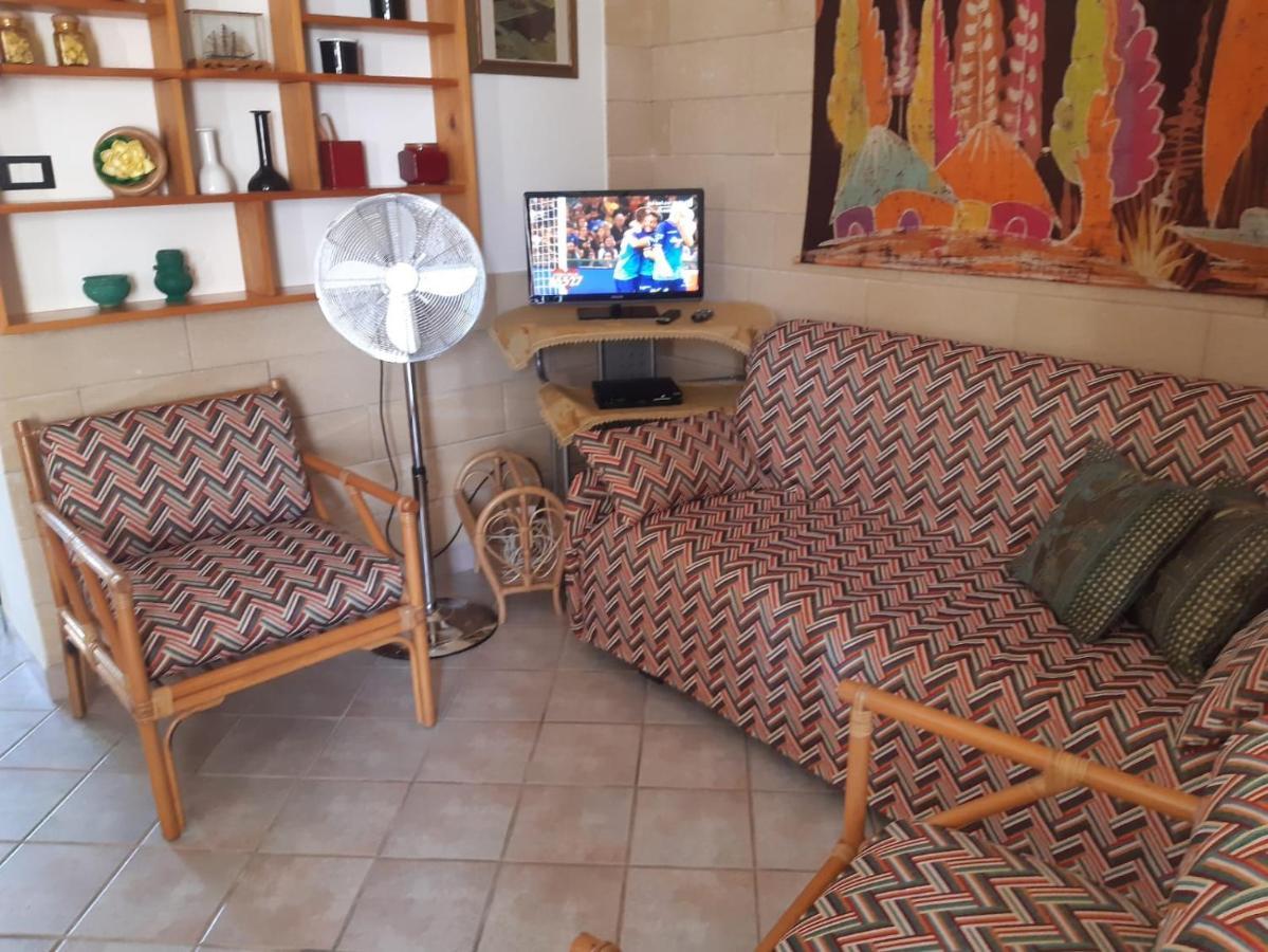 Casa Vacanza Rita Marina Di Pescoluse Exteriör bild
