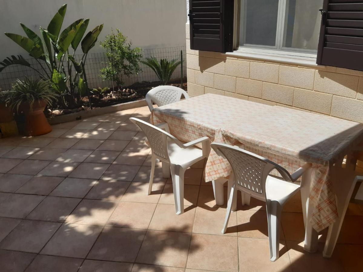 Casa Vacanza Rita Marina Di Pescoluse Exteriör bild