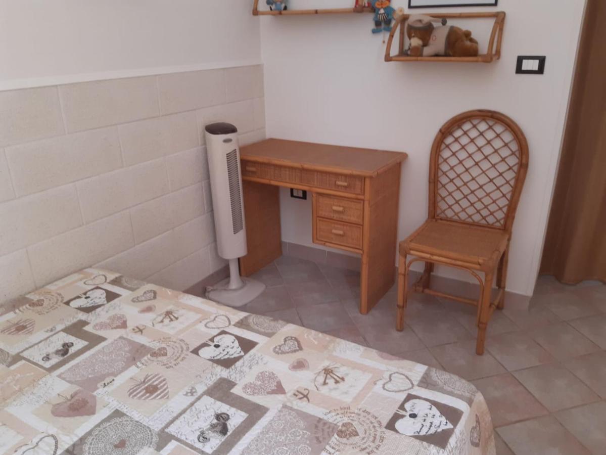 Casa Vacanza Rita Marina Di Pescoluse Exteriör bild